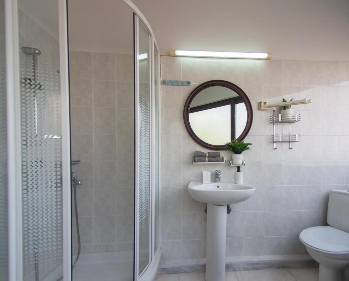 אתונה Villa Zoe Seaside Unique Villa Voula מראה חיצוני תמונה